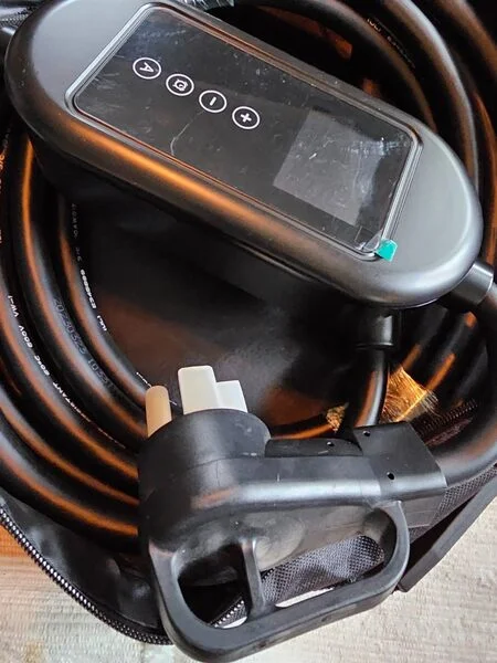 review-20251106032339-nIbn3w