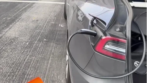 review-20251106063251-ipKiuZ